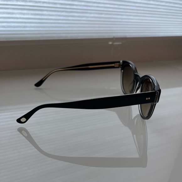 Bailey Nelson - Carole Sunglasses - polarized - black with gold detailing - Picture 4 of 8